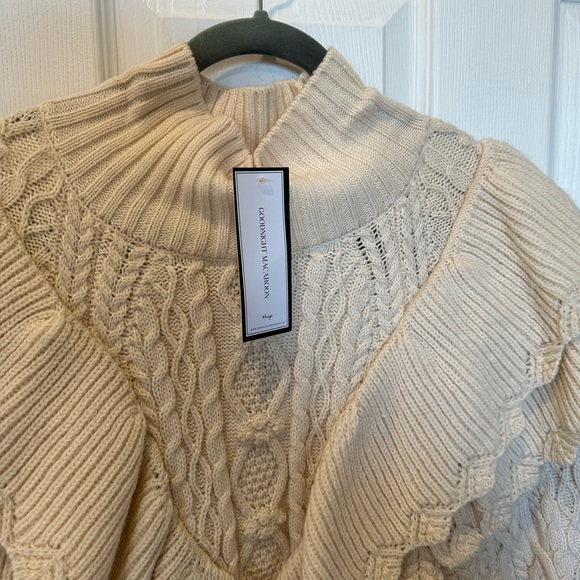 Large knit sweater - Picture 2 of 3